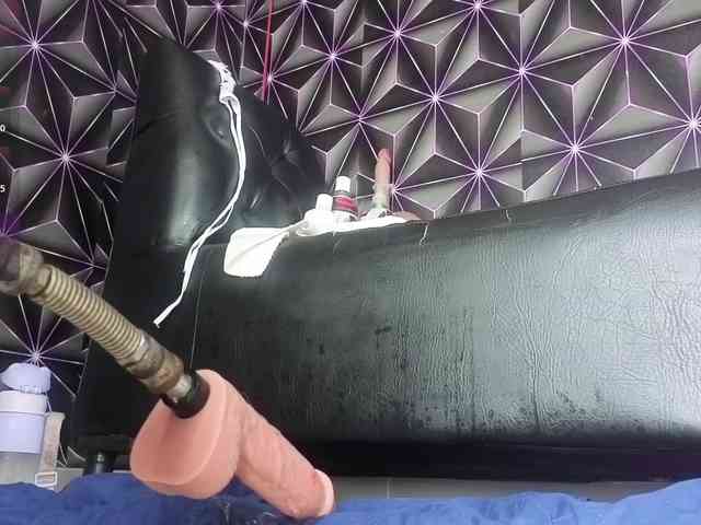 Megann9 webcam