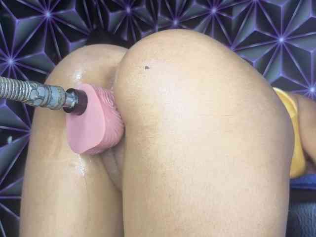 Megann9 webcam