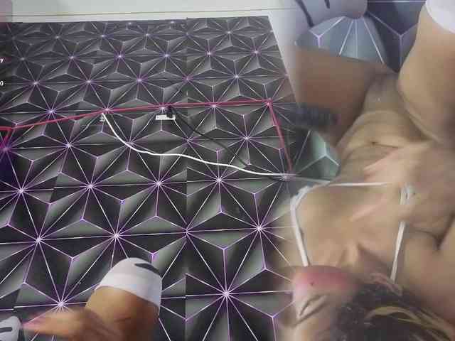 Megann9 webcam