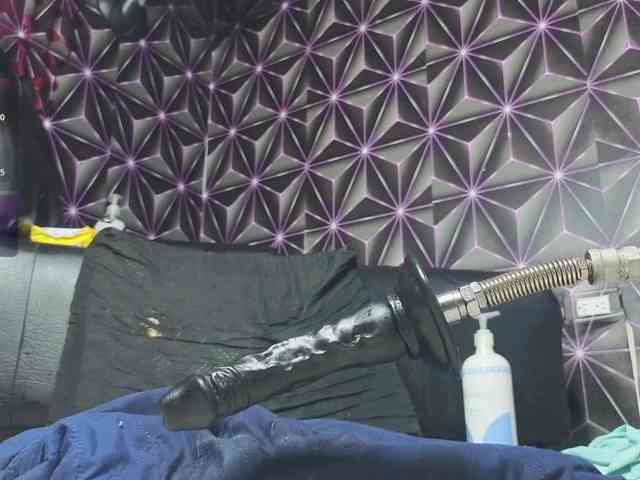 Megann9 webcam