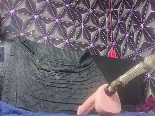 Megann9 webcam