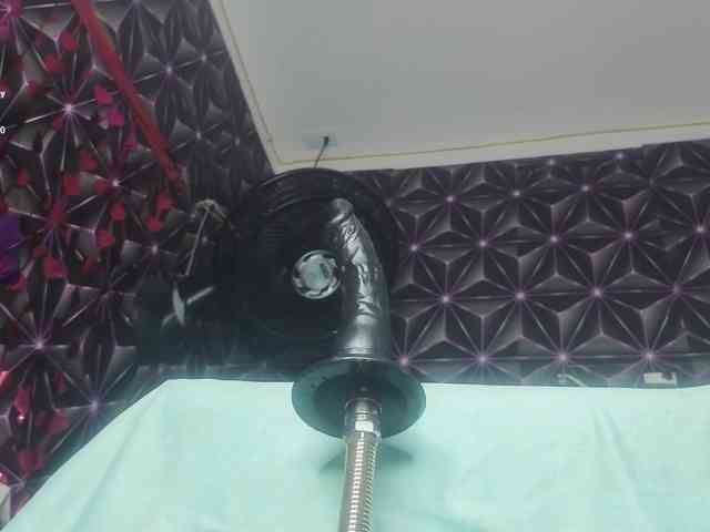 Megann9 webcam
