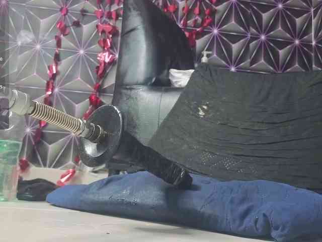 Megann9 webcam