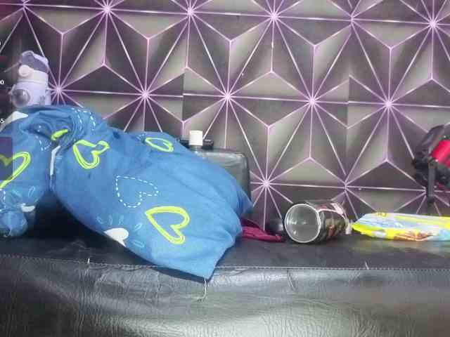 Megann9 webcam