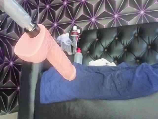 Megann9 webcam