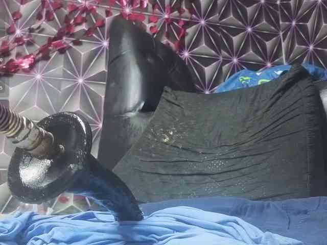 Megann9 webcam