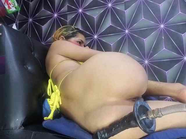 Megann9 webcam