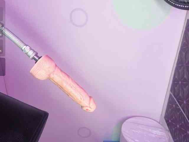 Megann9 webcam