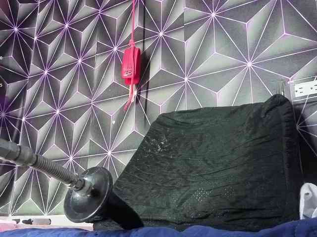 Megann9 webcam