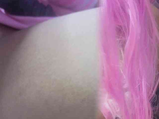Megann9 webcam
