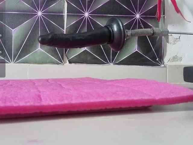Megann9 webcam