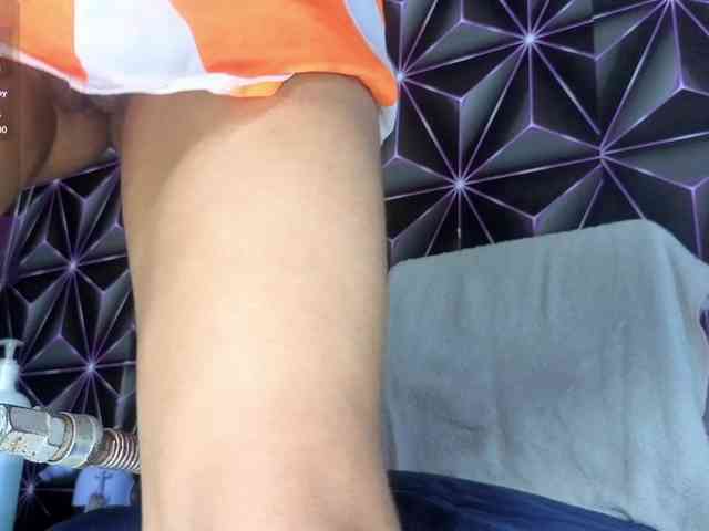 Megann9 webcam