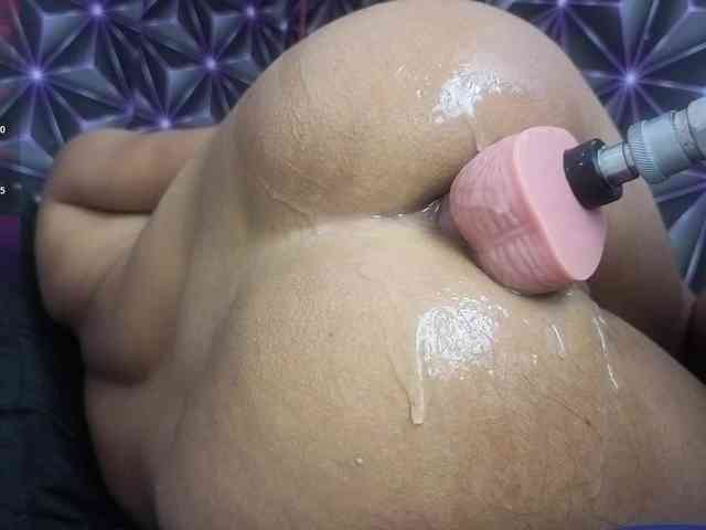Megann9 webcam