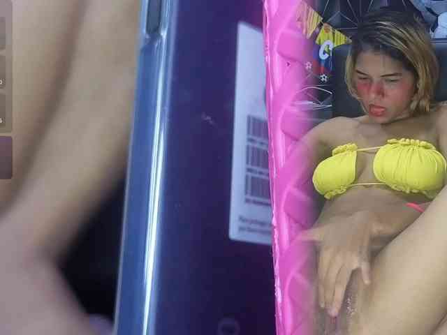 Megann9 webcam