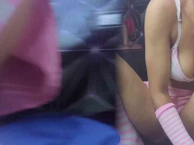 Megann9 webcam
