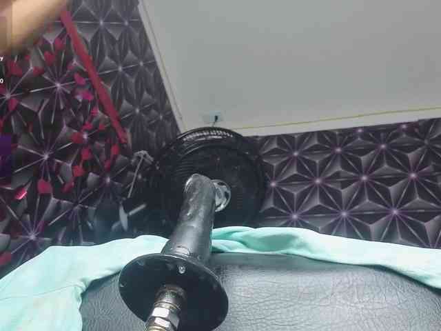 Megann9 webcam