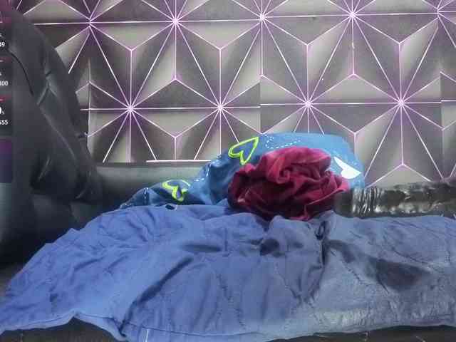 Megann9 webcam