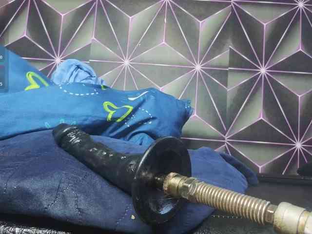Megann9 webcam