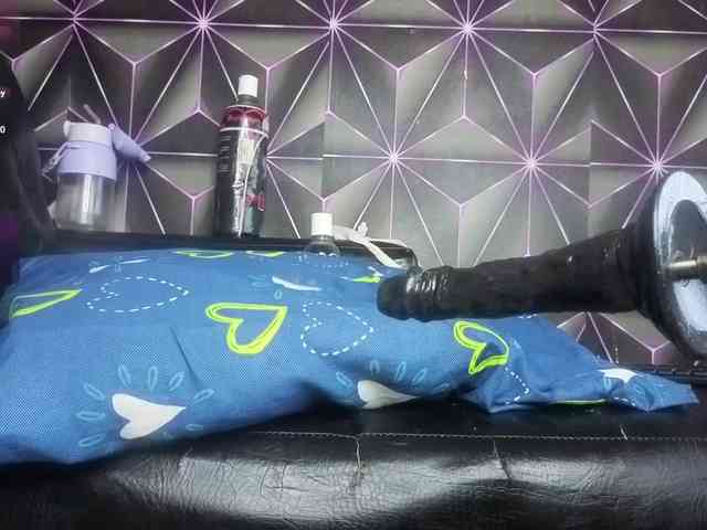 Megann9 webcam