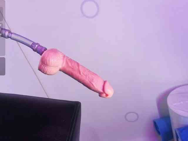 Megann9 webcam