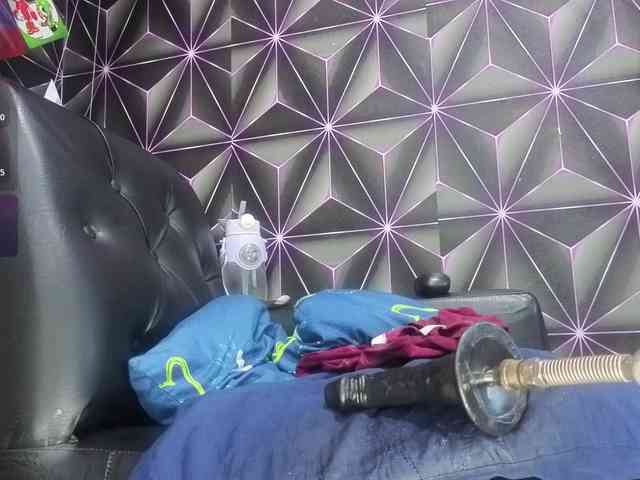 Megann9 webcam