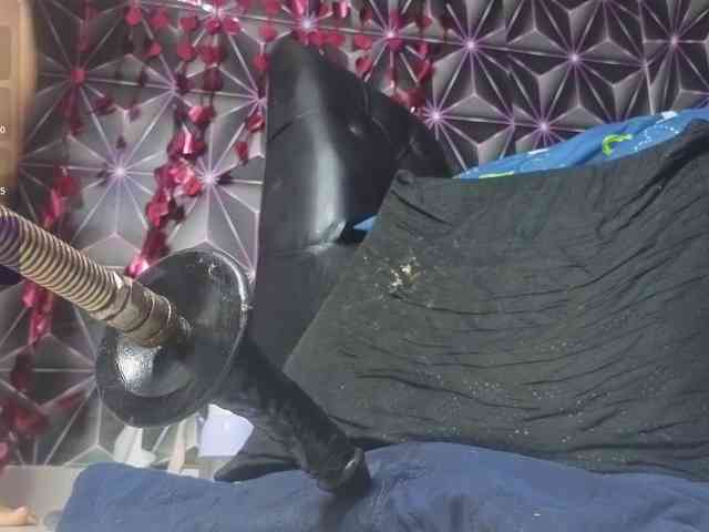 Megann9 webcam