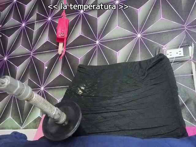 Megann9 webcam