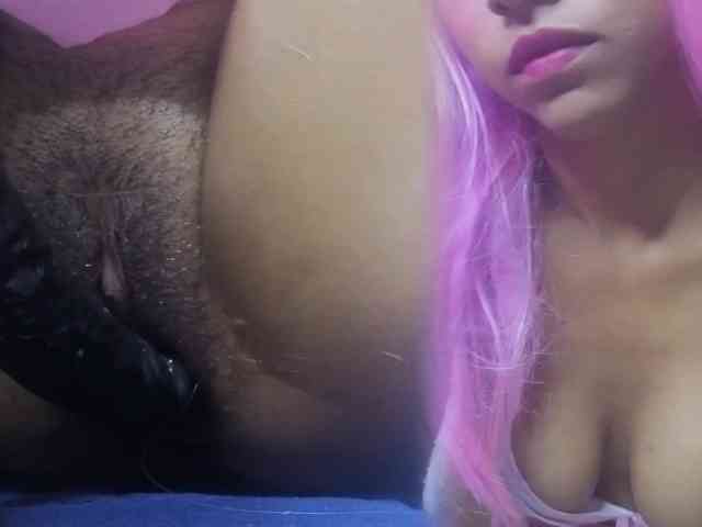 Megann9 webcam