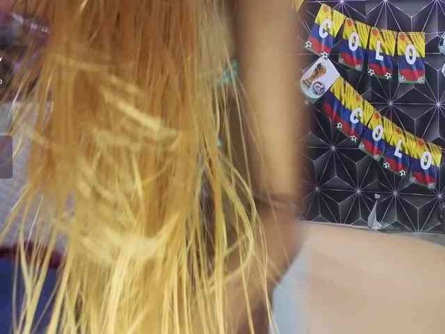 Megann9 webcam
