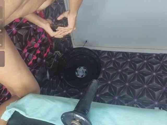 Megann9 webcam