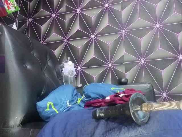Megann9 webcam