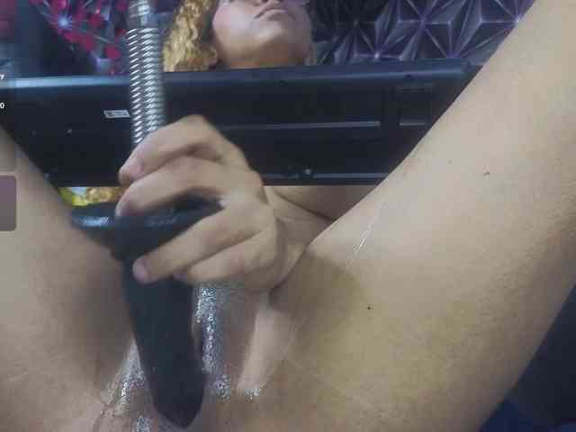 Megann9 webcam