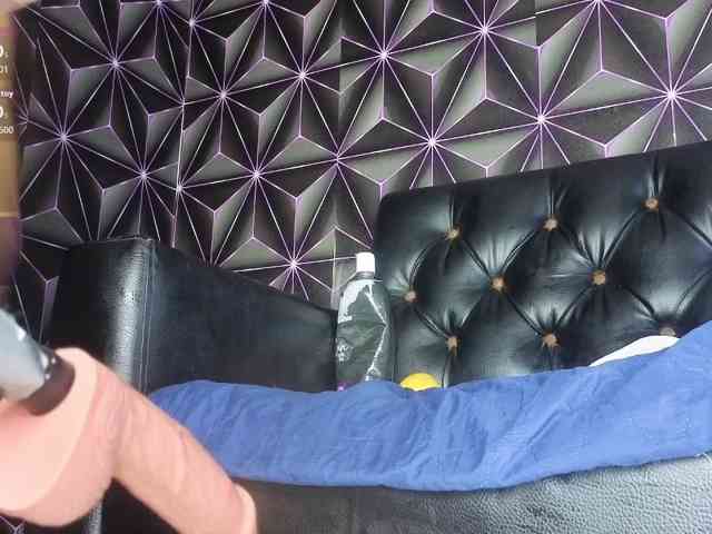 Megann9 webcam