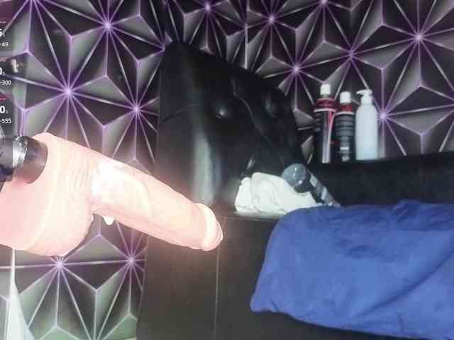 Megann9 webcam