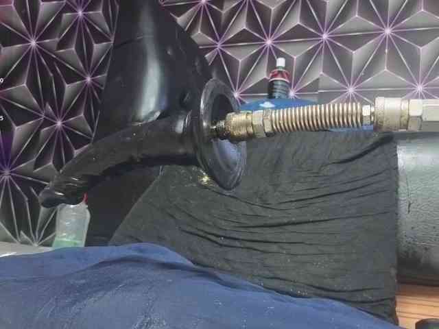 Megann9 webcam