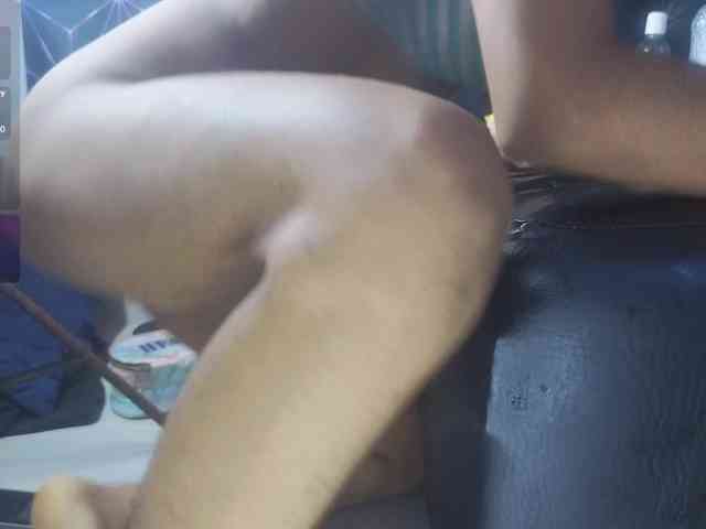 Megann9 webcam