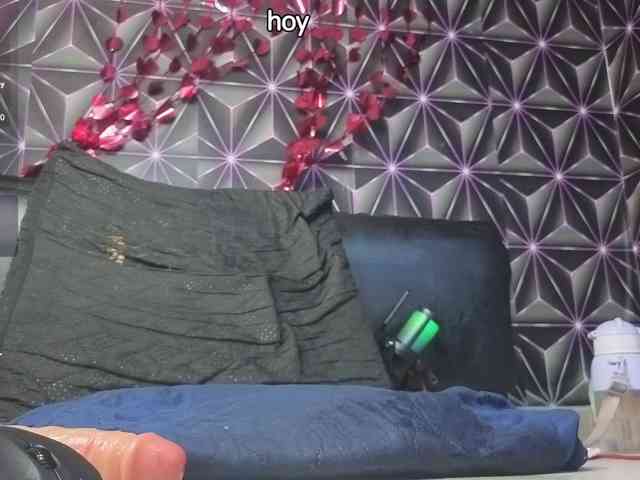Megann9 webcam