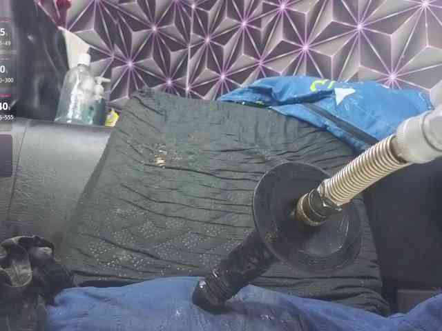 Megann9 webcam