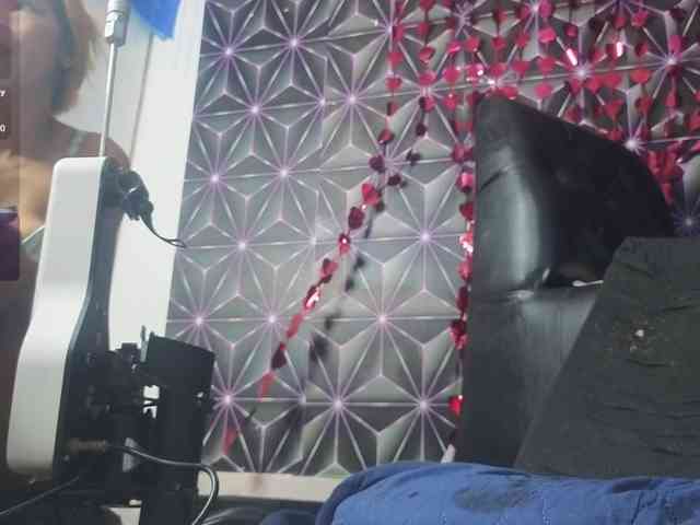 Megann9 webcam
