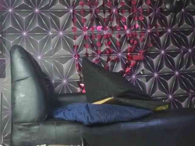 Megann9 webcam