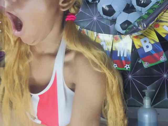 Megann9 webcam