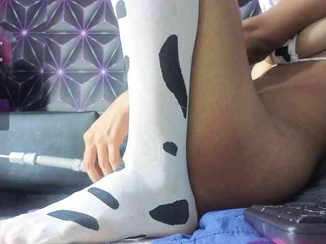 Megann9 webcam