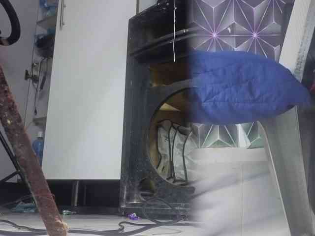 Megann9 webcam