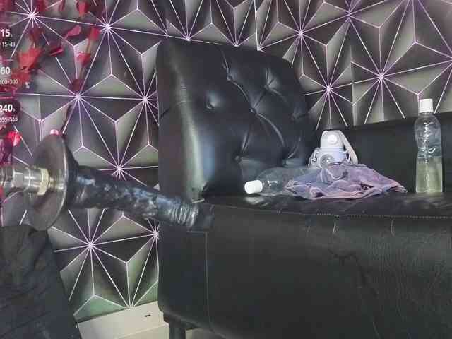 Megann9 webcam