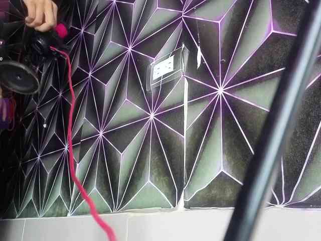 Megann9 webcam