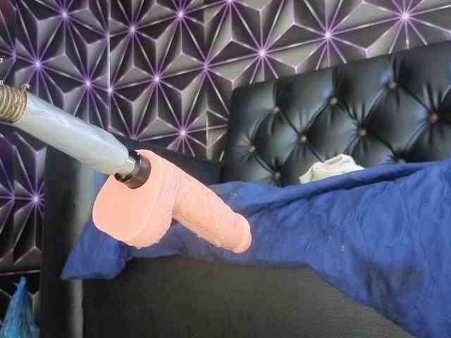 Megann9 webcam
