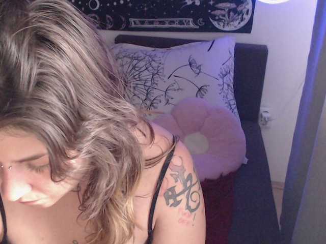 RacyRoby live cam on BongaCams
