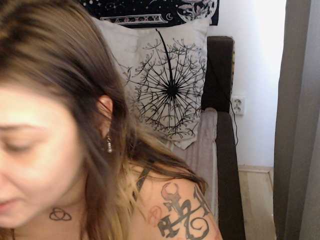 RacyRoby live cam on BongaCams