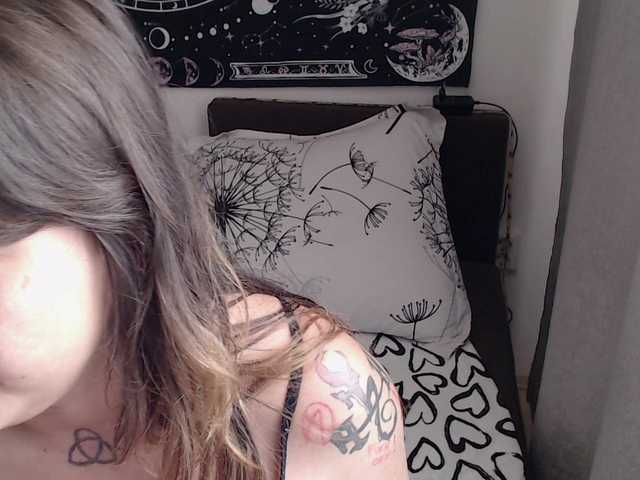 RacyRoby live cam on BongaCams