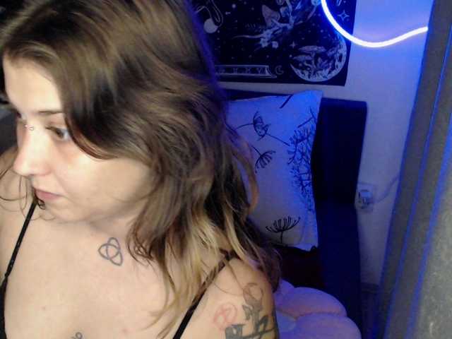 RacyRoby live cam on BongaCams